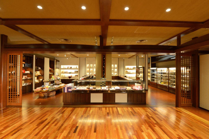 1階 売店「TheShop」