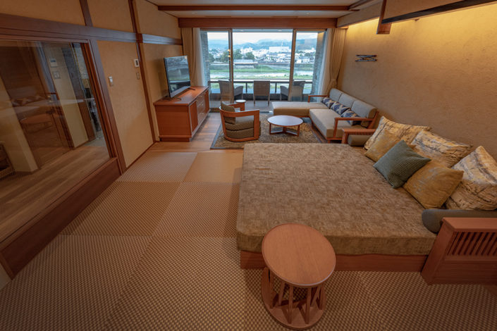 premium_with_hot_spring_open-air_bath05